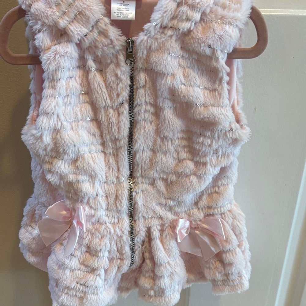 Little Girls Size 5 Pink Faux Fur and Sequin Vest with Bow Accents